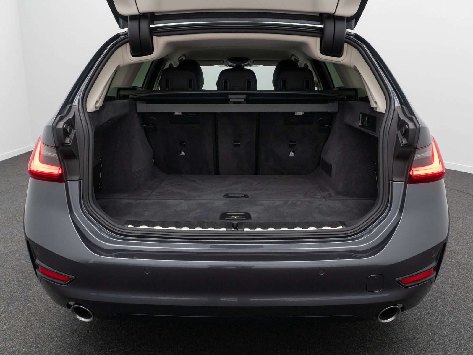 Fahrzeugabbildung BMW 320d Sport Line Kamera DAB Alarm HiFi Komfort