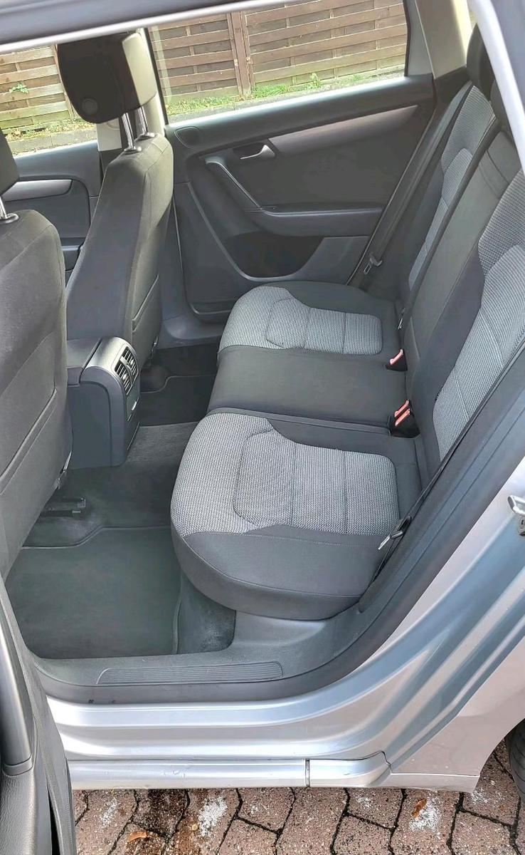 Volkswagen Passat 2011 — photo 11