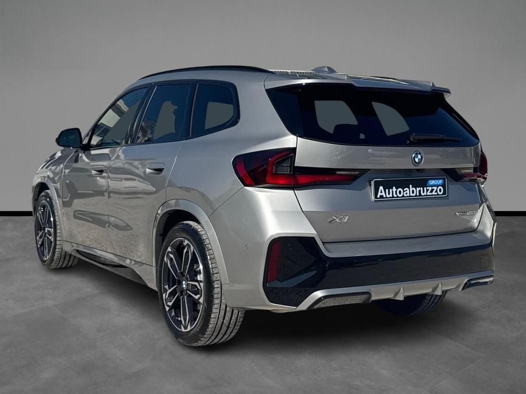 BMW X1 25 e MSport Pro xDrive DCT imagem 3