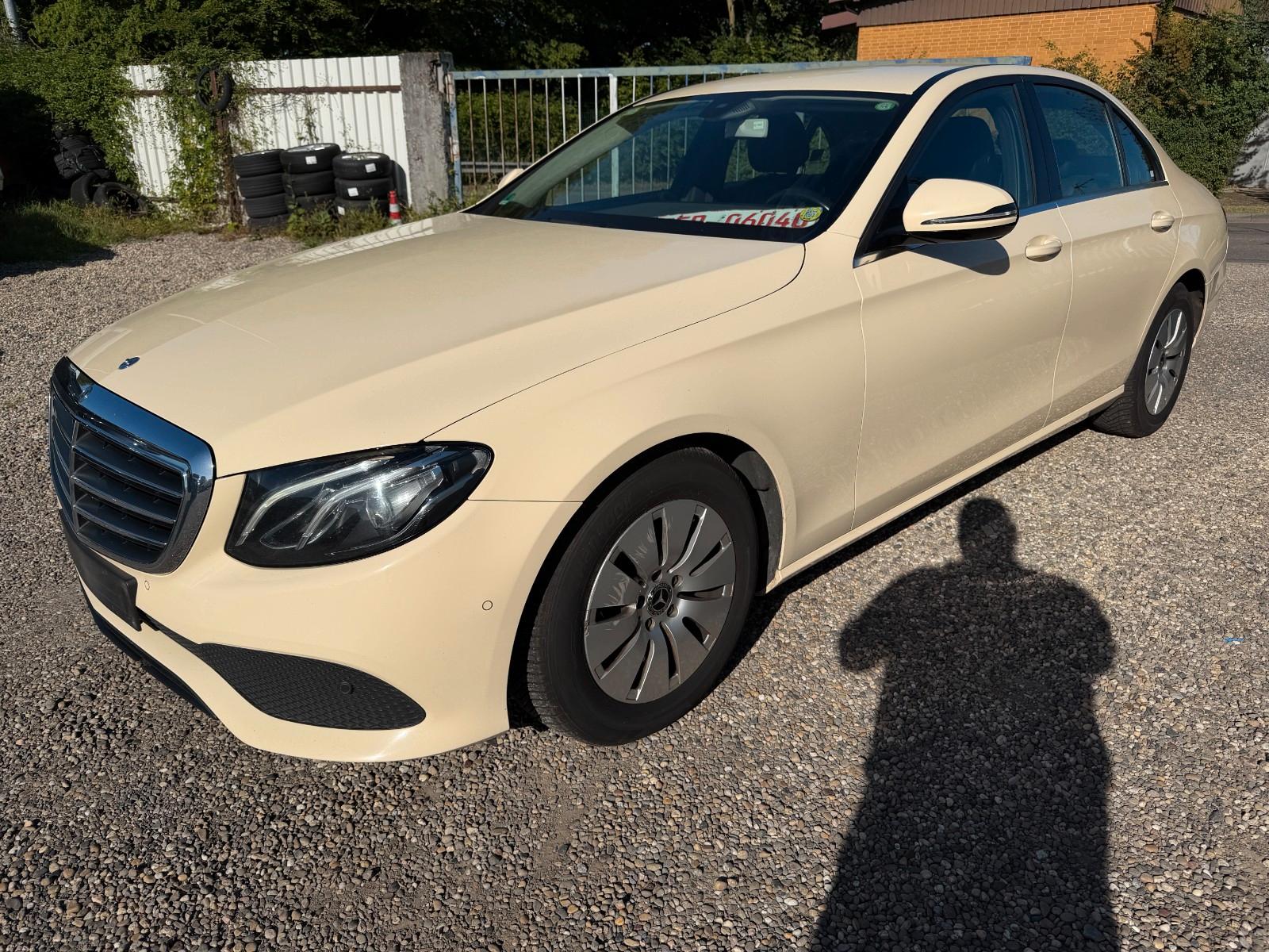 Mercedes-Benz E 200 d 9G-Tronic+LED+PDC+KAMERA+NAVI+SHZ+1 Hand