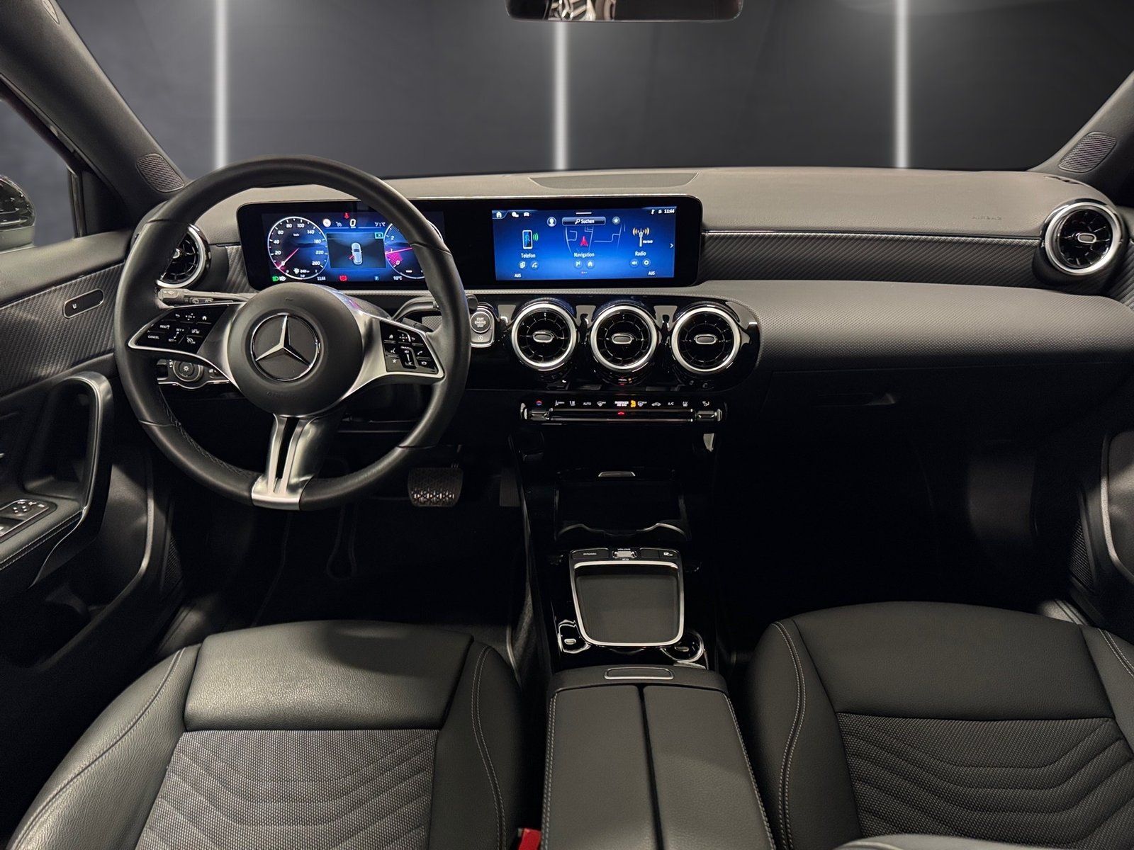 Fahrzeugabbildung Mercedes-Benz A 200 Progressive*STDHZG*Totwinkel*360*LED*CarPl