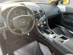 Fahrzeugabbildung Aston Martin DBS COUPE CARBON BLACK 1.HAND DEUTSCHES FAHRZEUG