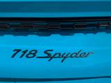 Porsche 718er Spyder - MIAMIBLAU - 918er-Sitze - BOSE