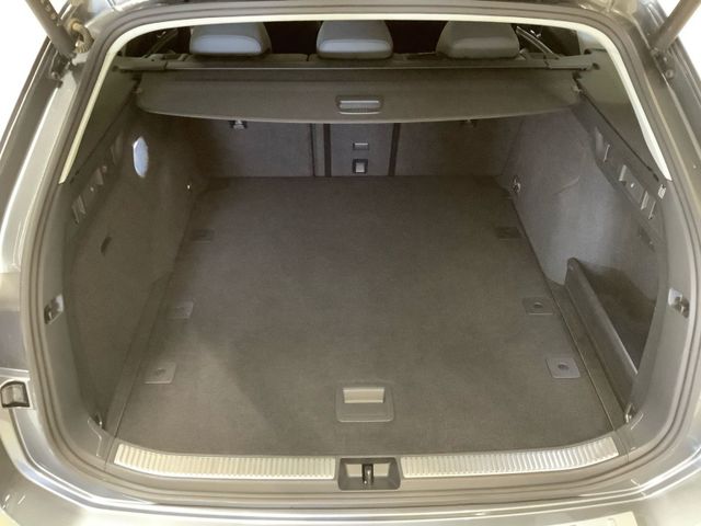 Passat Business 2,0 l TDI 110 kW DSG Matrix, ST