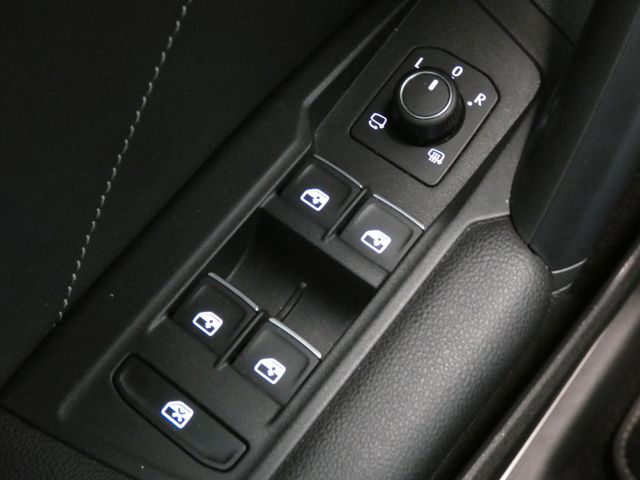 Tiguan 2.0 TDI R-Line AHK STHZ NAVI MATRIX LED