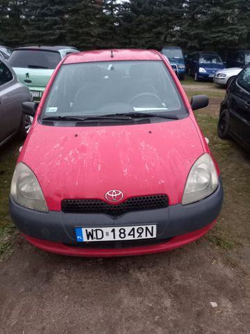 Toyota Yaris 1.0 linea sol