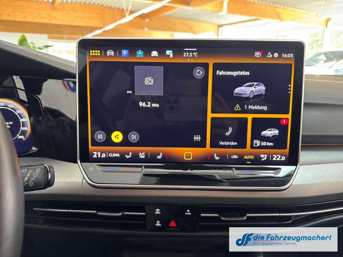 Fahrzeugabbildung Volkswagen Golf VIII 2.0 TDI 110 kW Life Digitales Cockpit