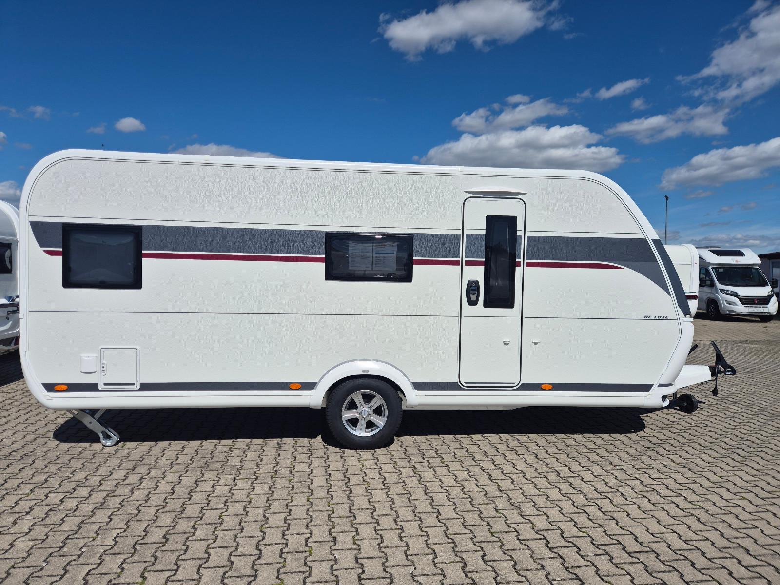Hobby 545 KMF Deluxe  2000 kg, Modell 2027