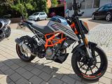 KTM Duke 125