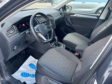 Volkswagen Tiguan - 12