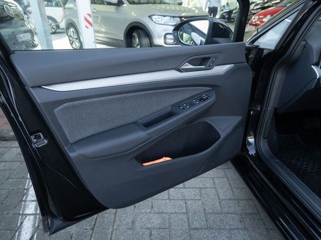 Golf VIII Variant Life TDI DSG AHK ACC ergoActiv