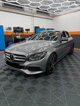 Mercedes-Benz C180 NAVI*AUTOMATIK*APPLECARPLAY*AMBIENTE*AMG* - Gebrauchtwagen in Oberhausen