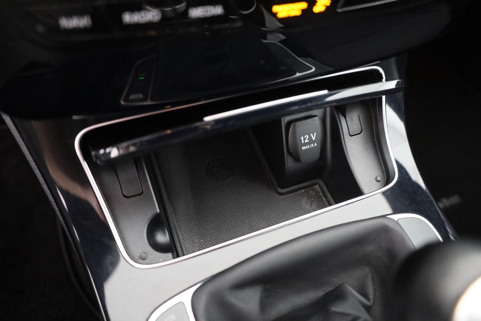 Mercedes-Benz C180 T Avantgarde LED Navi Sitzheizung Tempomat