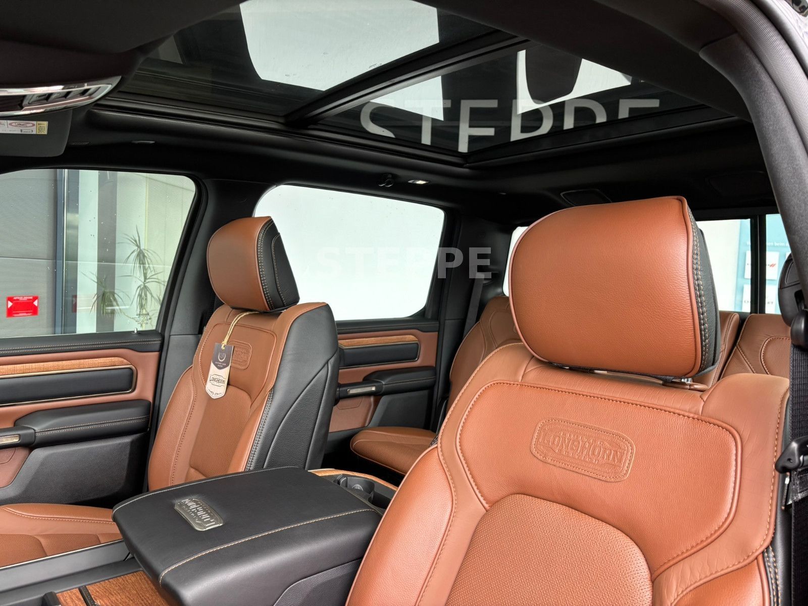 Dodge RAM 1500 5,7 V8 HEMI LONGHORN Luftfederung AHK