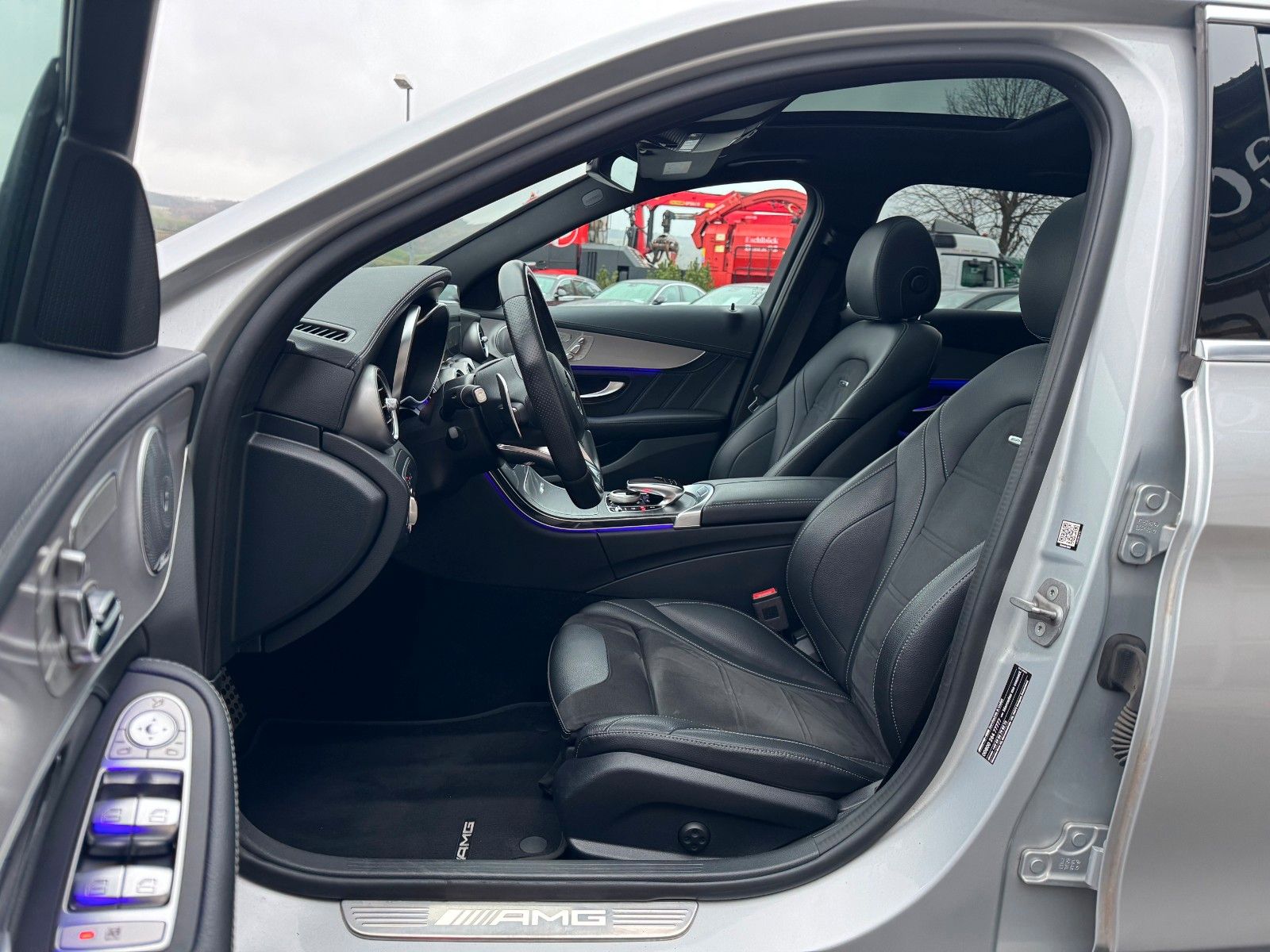 Fahrzeugabbildung Mercedes-Benz C 63 AMG T Pano+Burmester+Distr+Memory+RFK