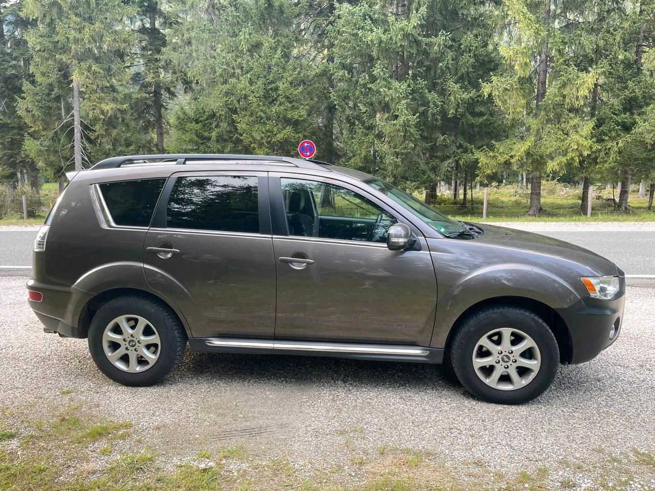 Mitsubishi Outlander 2011 — photo 6