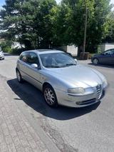 Alfa Romeo 147 2.0 Twin Spark Distinctive - Alfa Romeo 147: Distinctive