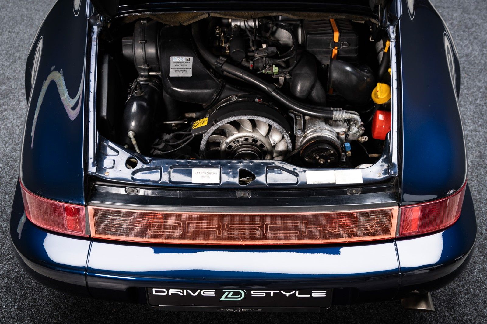 Fahrzeugabbildung Porsche 964 Carrera 2 Coupé + Schalter + H-Kennz.