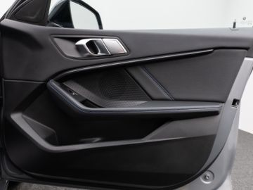 Fahrzeugabbildung BMW 120d Aut. M Sport DAB HiFi CockPitPro PDC LED