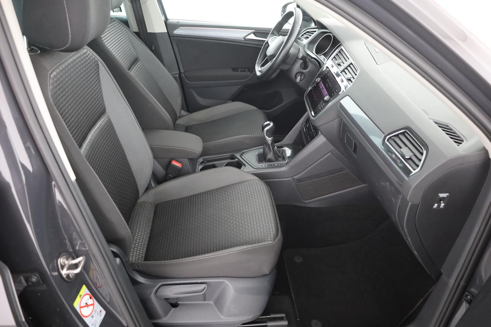 Volkswagen Tiguan 1.5 TSI LED ACC Navi Sitzheizung PDC AHK, миниатюра 23