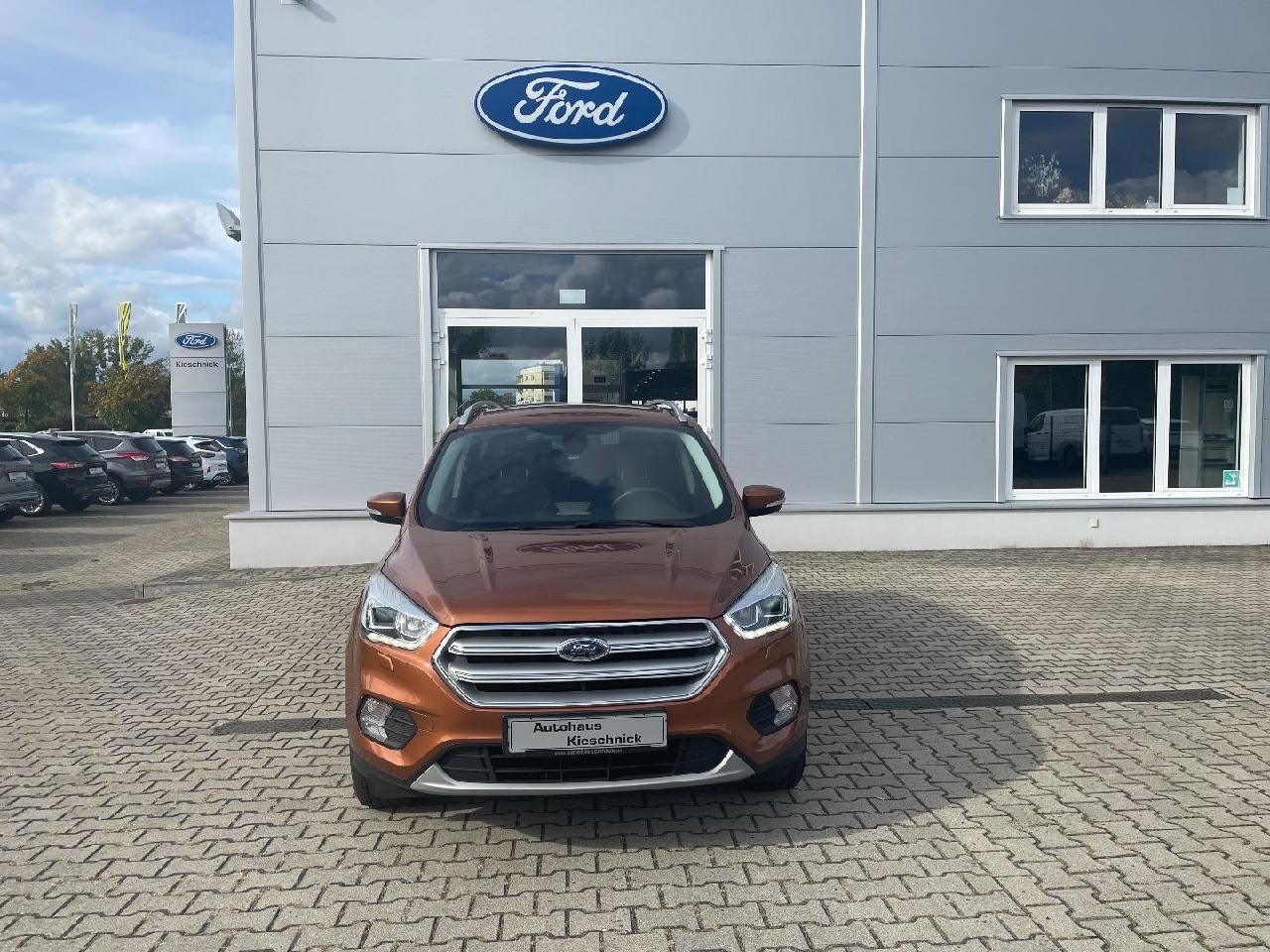 Fahrzeugabbildung Ford Kuga Winterpaket, Navi, Klimaautom.