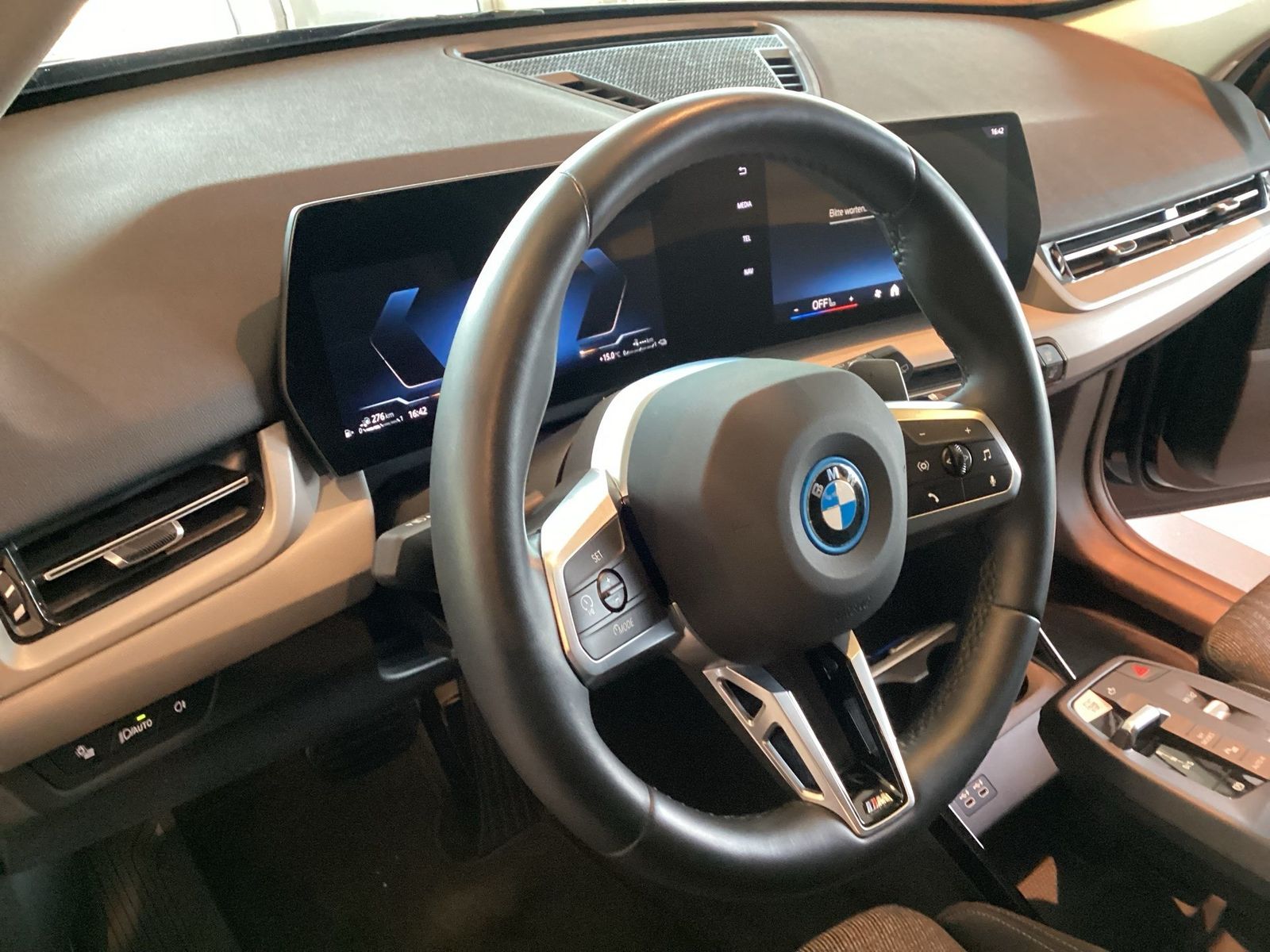 BMW X1 xDrive25e DAB Pano.Dach Parkassistent Shz foto 2