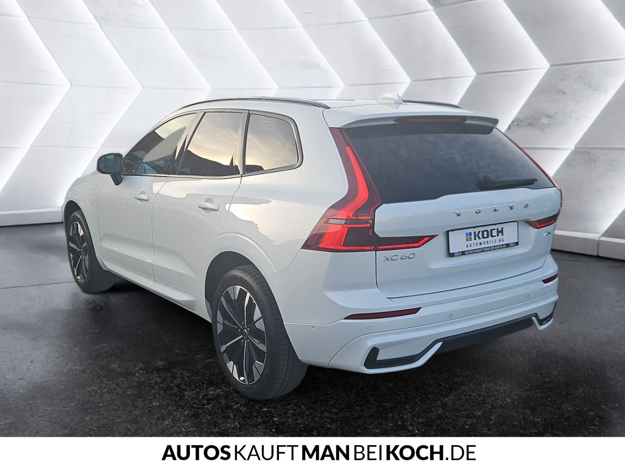 Volvo XC60 T6 AWD B Plus Dark ACC BLIS HUD PANO AHK imagem 3