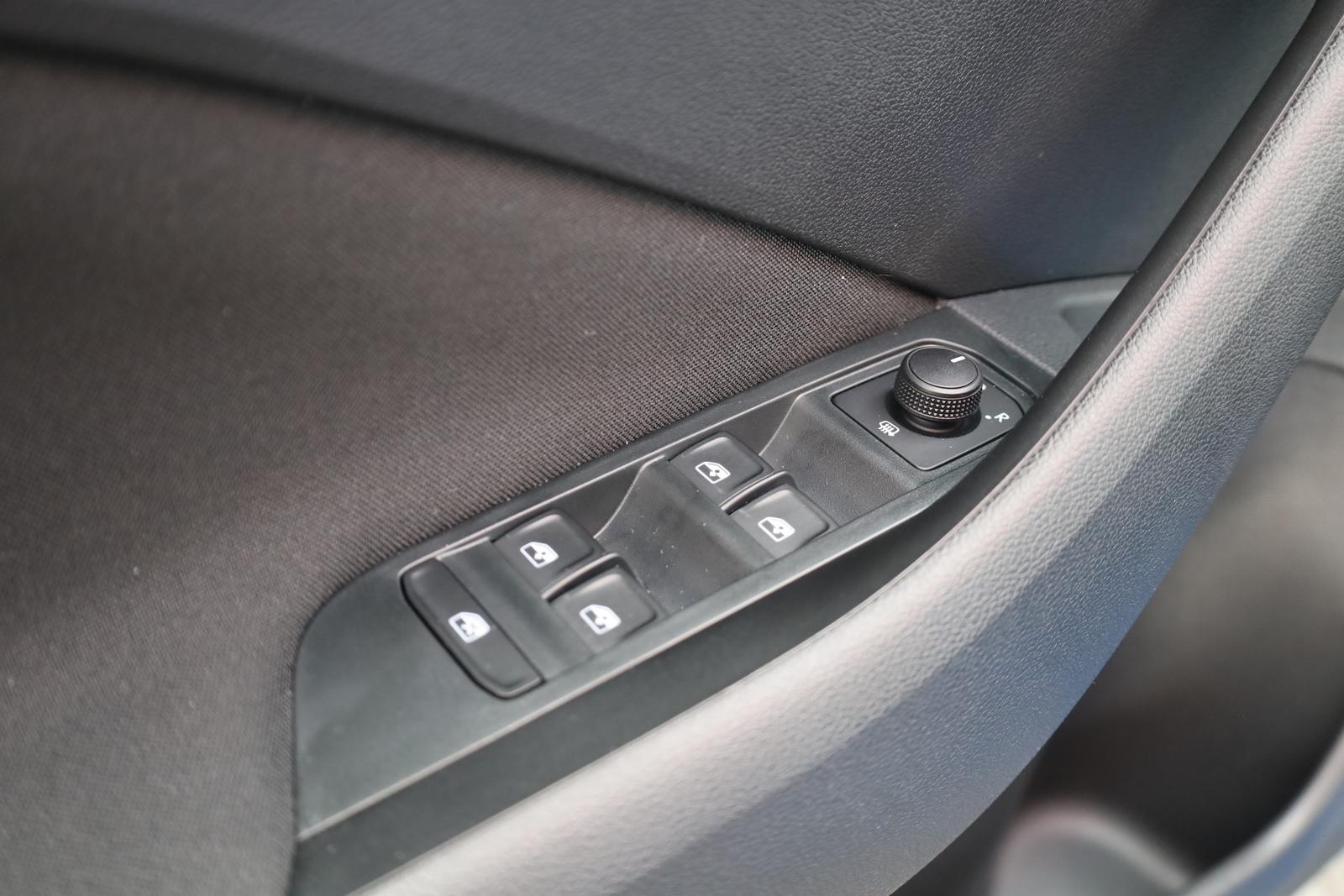 Skoda Kamiq 1.0 TSI DSG LED Kamera AHK Sitzheizung