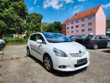 Toyota Verso Travel 1.8 Automatik*7-Sitze*Panorama*Navi - Toyota Verso mit Benzin-Antrieb: Kleinbus, Automatik, 1.8