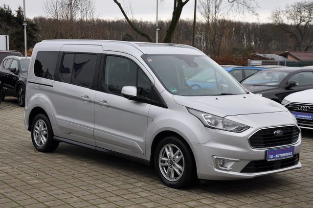 Ford Grand Tourneo Connect Titan.  PANO-RKAM-NAVI-AHK