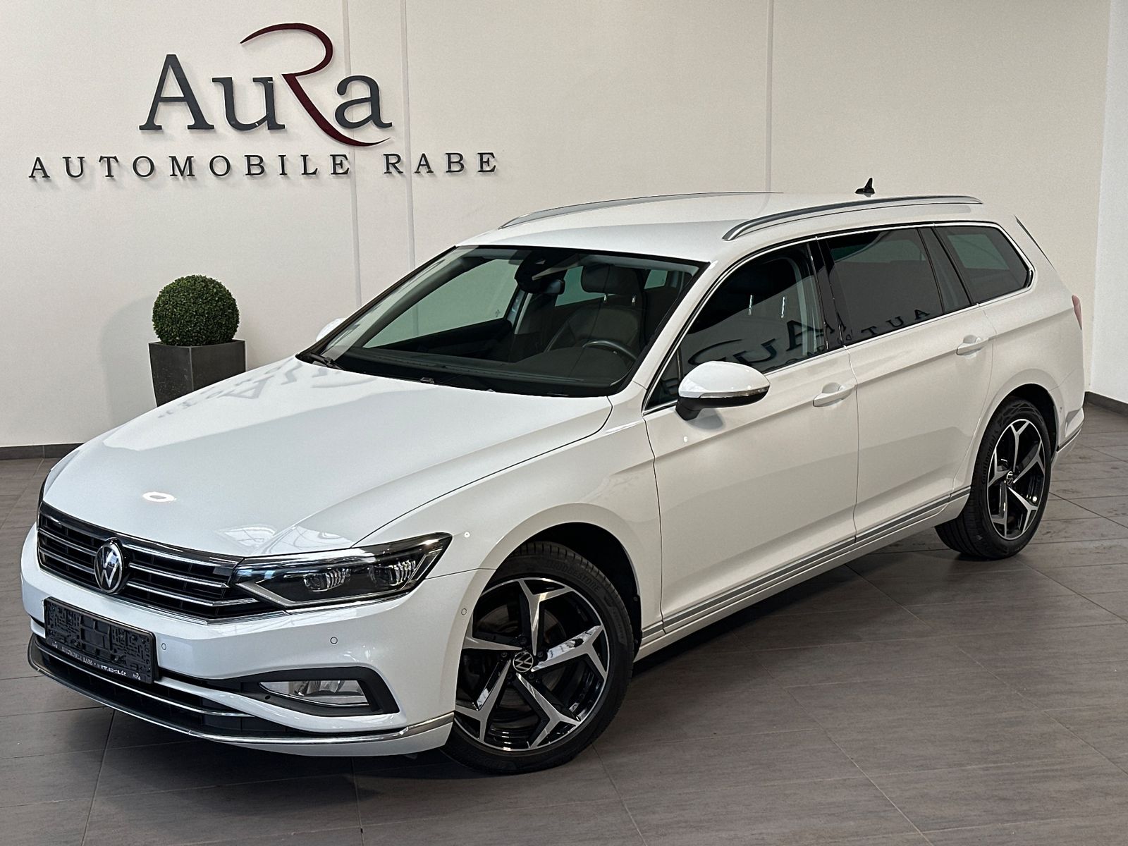 Volkswagen Passat Variant 2.0 TDI DSG Elegance NAV+LED+PANO imagem 2