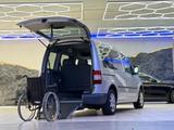 Volkswagen Caddy-Behindertengerecht-Rampe-Navi - aus 2005: Van