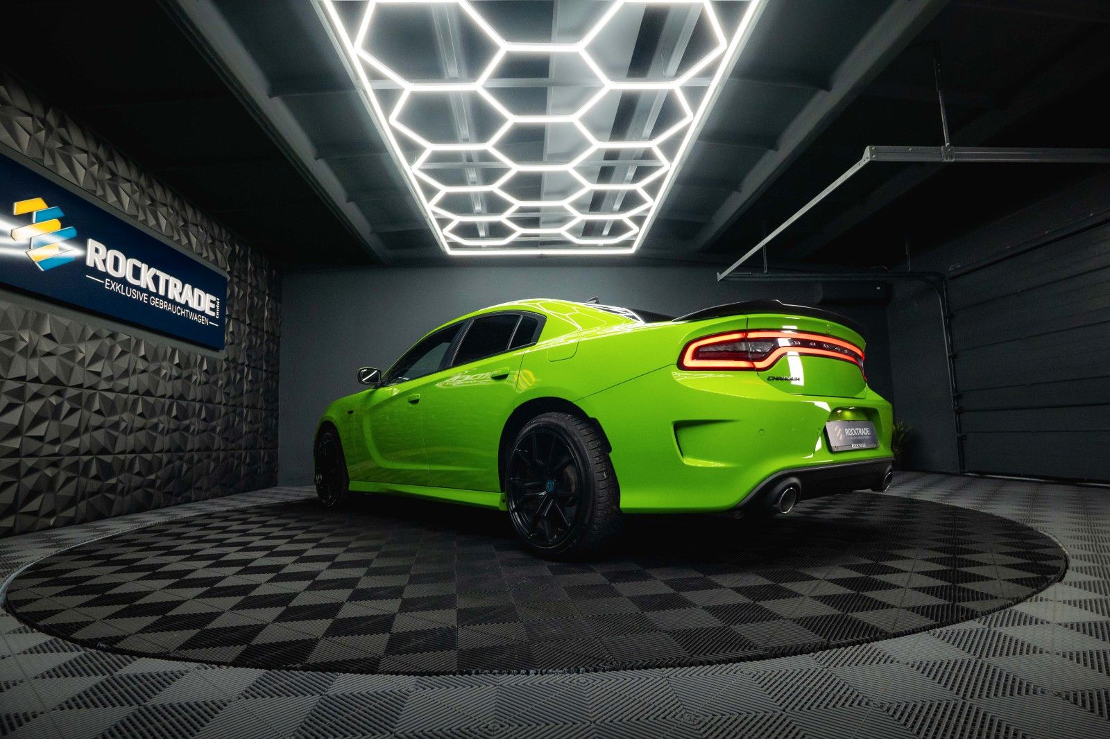 Fahrzeugabbildung Dodge Charger 5.7 V8 HEMI R/T DAYTONA Performance