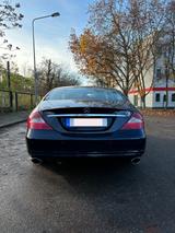Mercedes-Benz CLS 350 - Sehr guter Zustand - blaue Mercedes-Benz CLS 350