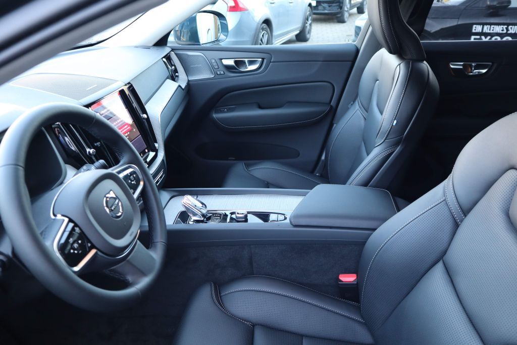Fahrzeugabbildung Volvo XC60 T6 AWD Plus Bright+Nappa+HUD+SOFORT