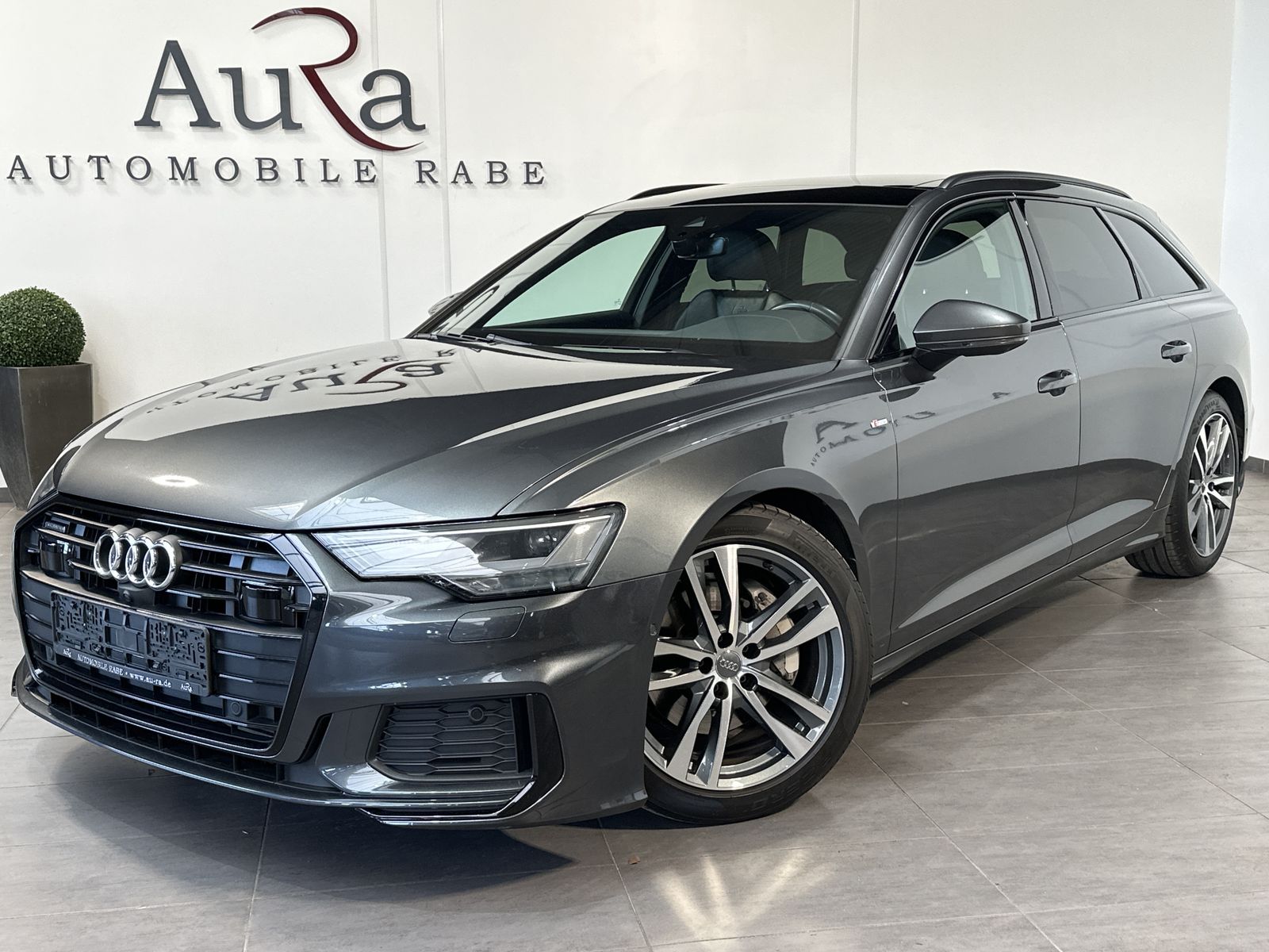 Fahrzeugabbildung Audi A6 Avant 45 TFSI Quattro S-Line NAV+LED+PANO+360