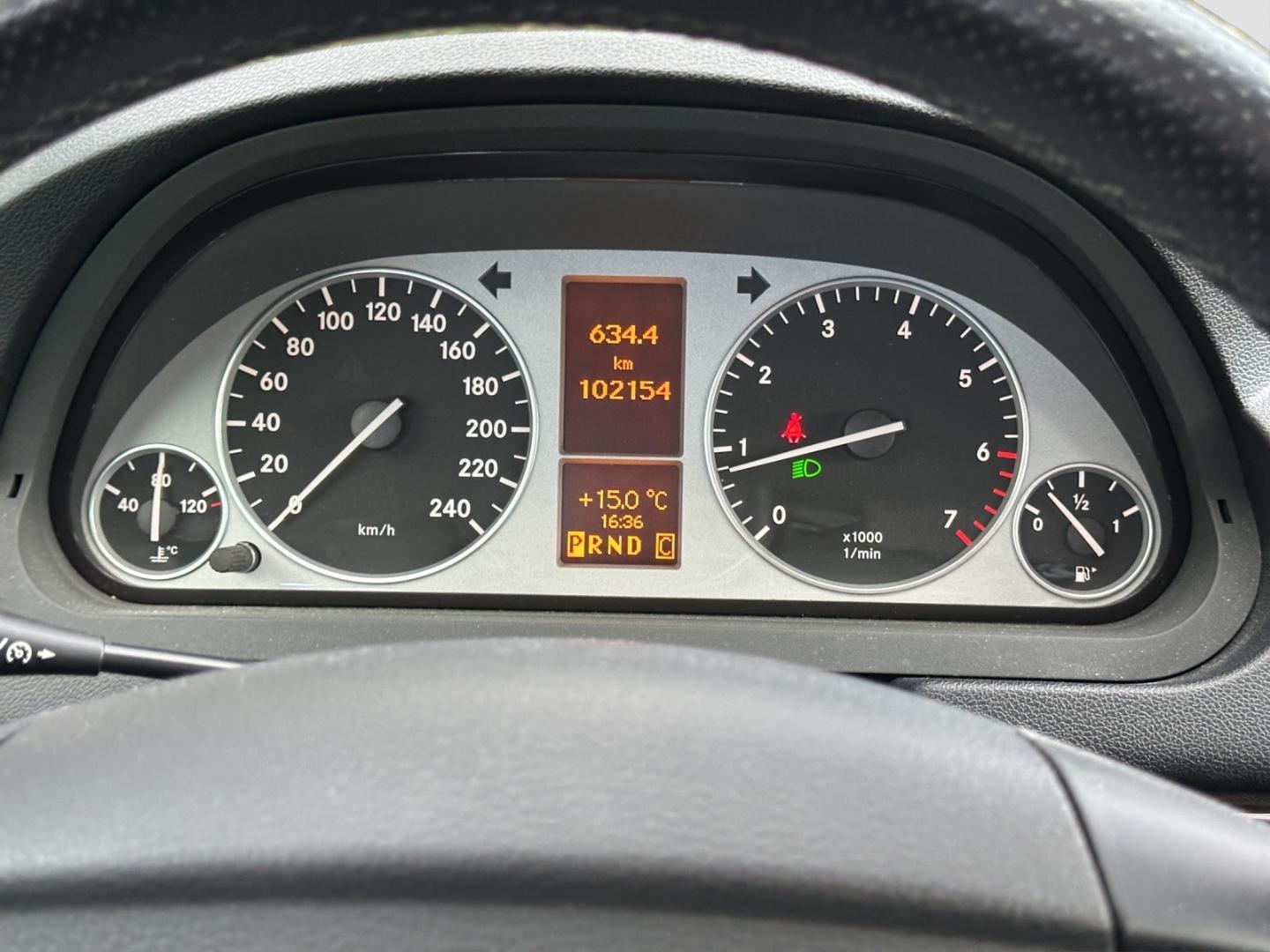 Mercedes-Benz B 180 8G KLIMA AUTOMATIK PANO TEMPO SHZ TÜV NEU