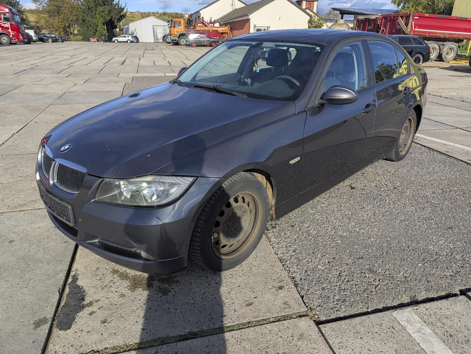 BMW 320