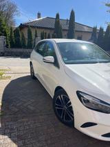 Mercedes-Benz B 180 DCT -Mercedes-Benz, top Ausstattung - : Van, Mercedes