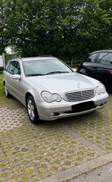 Mercedes-Benz Mercedes Benz C220 CDI EZ 2002 - Mercedes-Benz C 220 aus 2002: Cdi