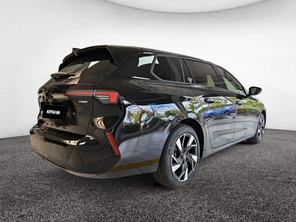 Fahrzeugabbildung Opel Astra Sports Tourer Hybrid 107 kW GS