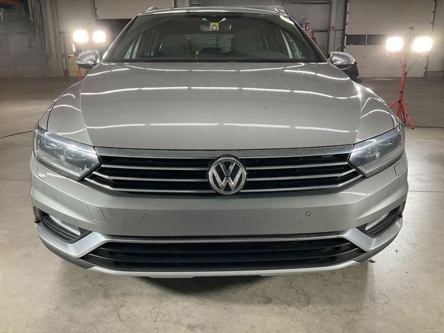 Volkswagen Passat Alltrack 2.0 TDI 4M/VIRTUELL/AHK/PANO/CAM