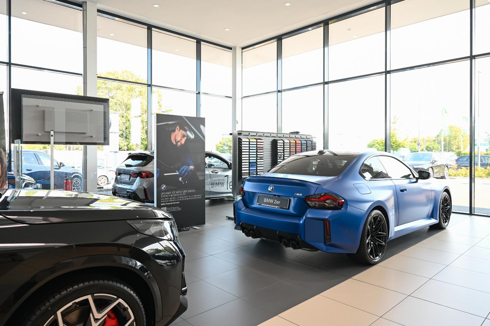 showroom-image-bottom