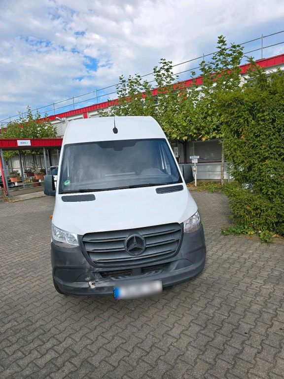 Image of Mercedes-Benz Sprinter