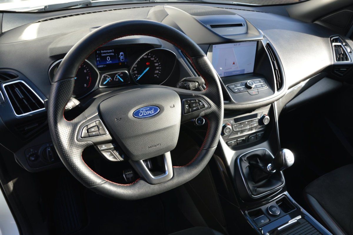 Fahrzeugabbildung Ford Kuga   ST-Line Navi Alcantara Alu