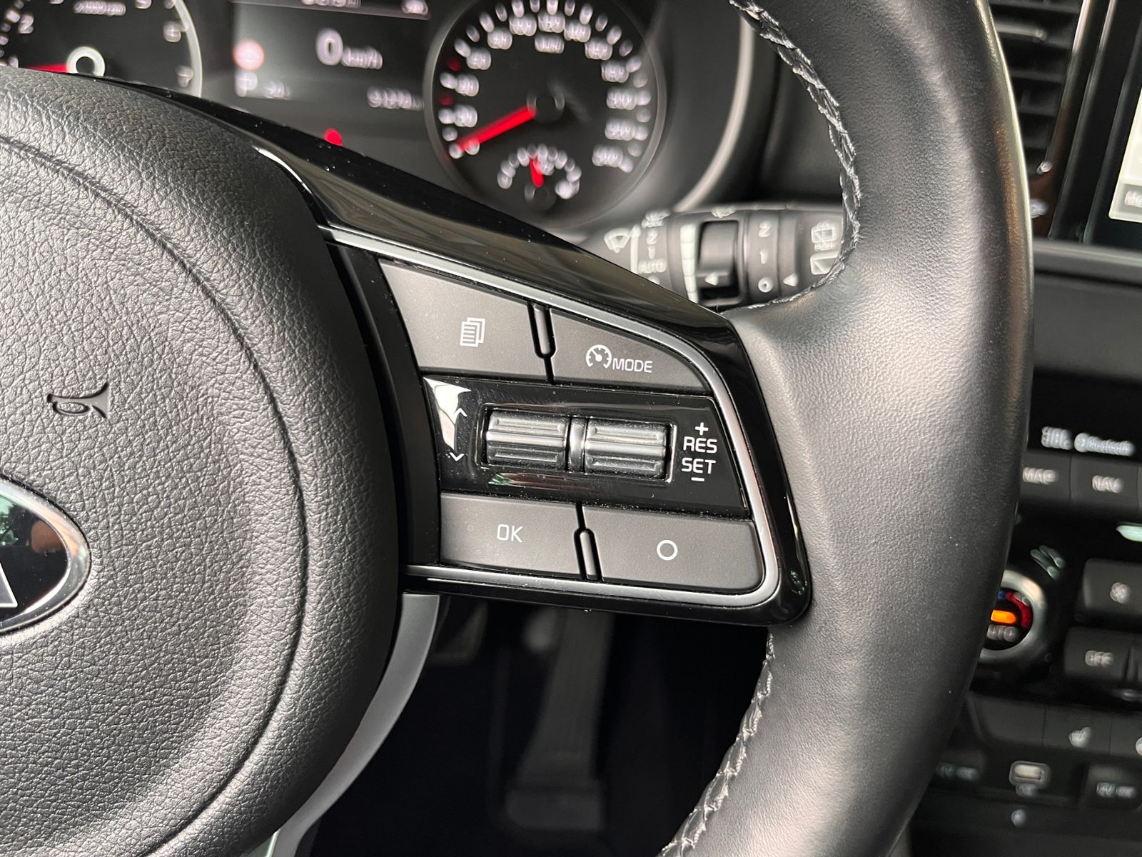 Fahrzeugabbildung Kia Sportage Black Edition 4WD JBL LED NAVI
