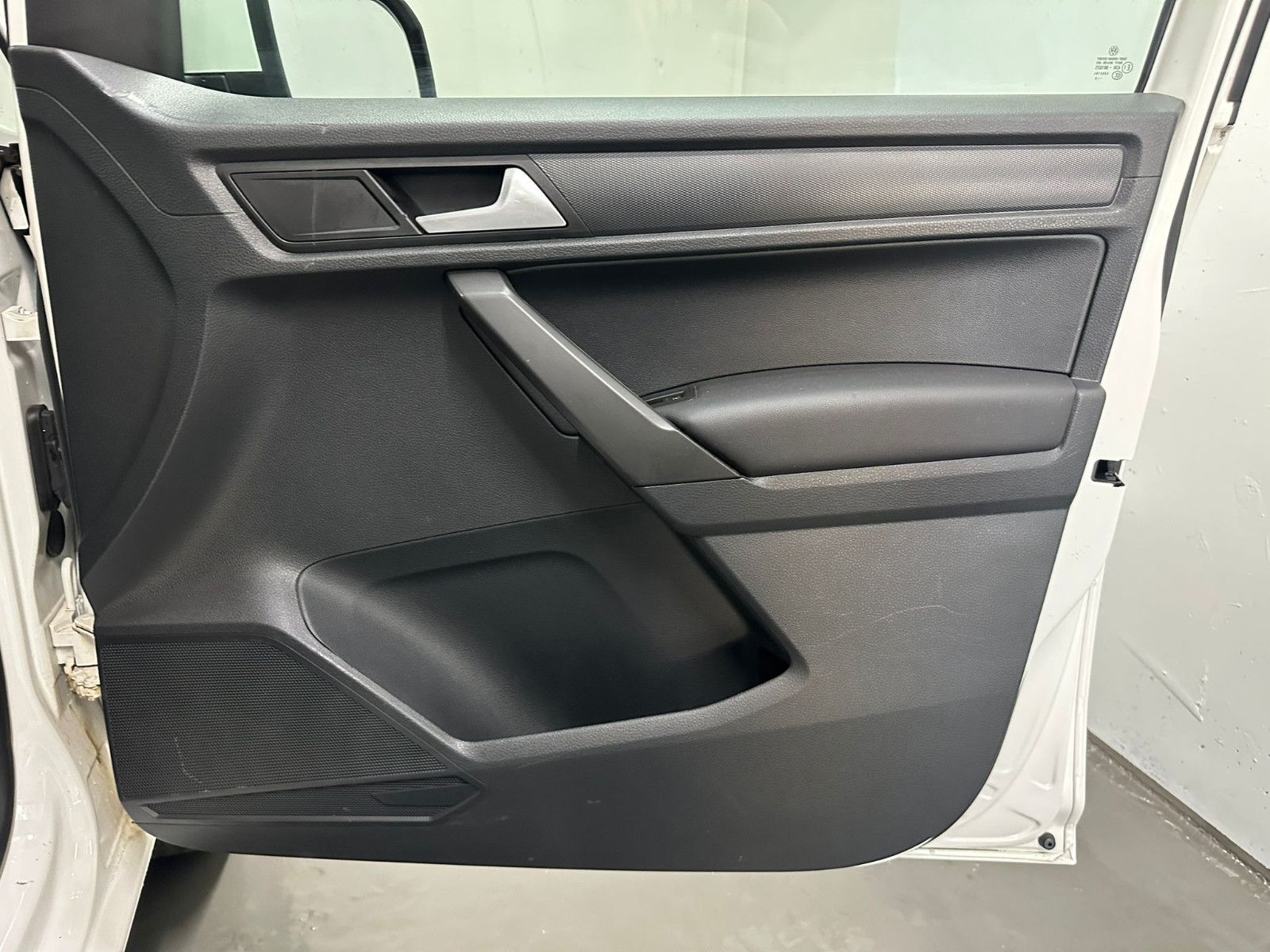 Fahrzeugabbildung Volkswagen Caddy Maxi 2,0TDI 5-Sitzer*AHK*TEMPO*NAVI*