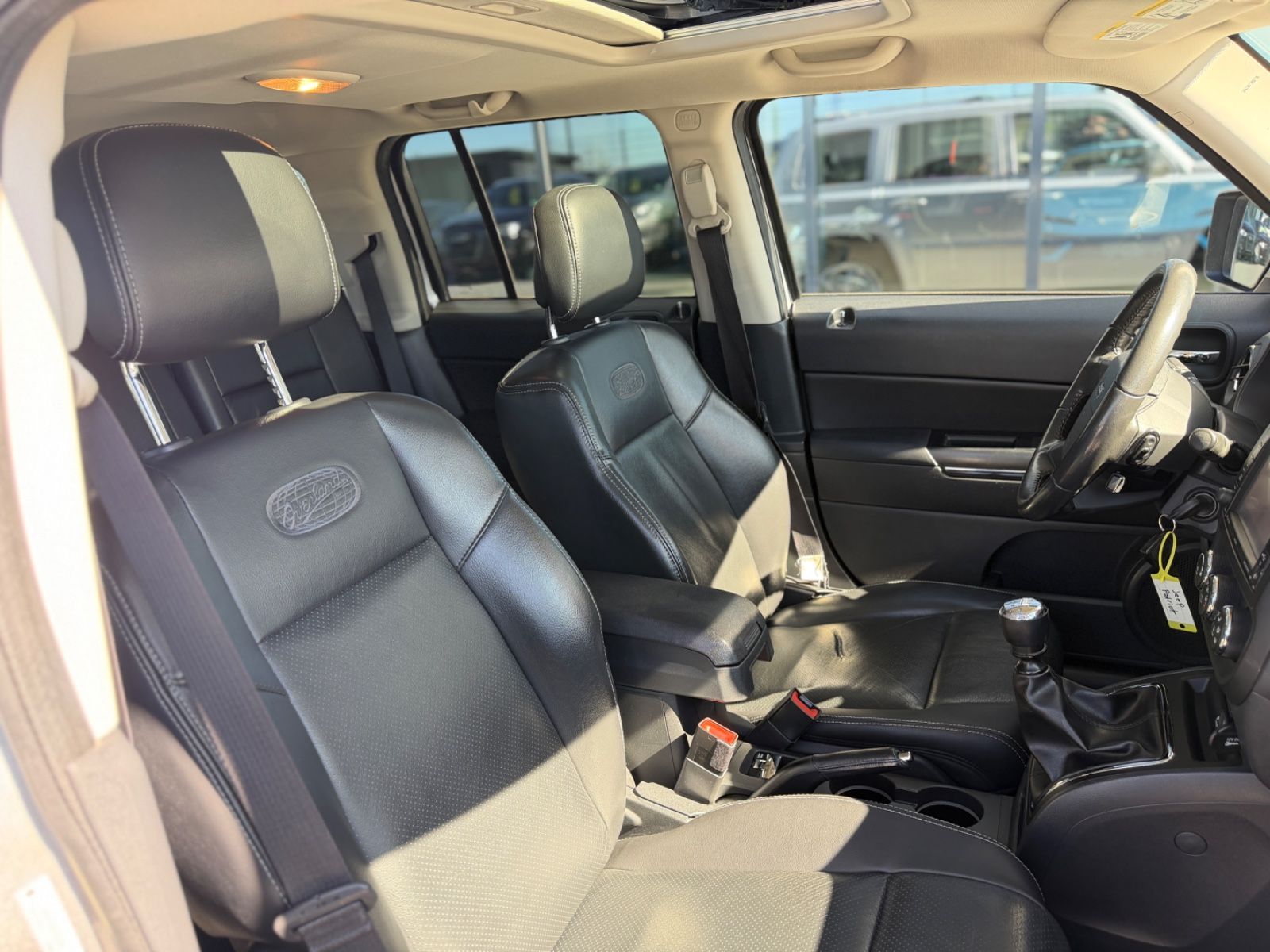 Patriot Limited 2.2 CRD Leder Navi Tüv NEU