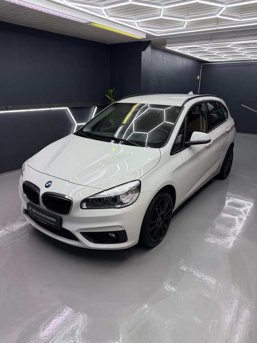 BMW 220d Active Tourer *AHK*BI-Xenon*Navi*Ambiente*