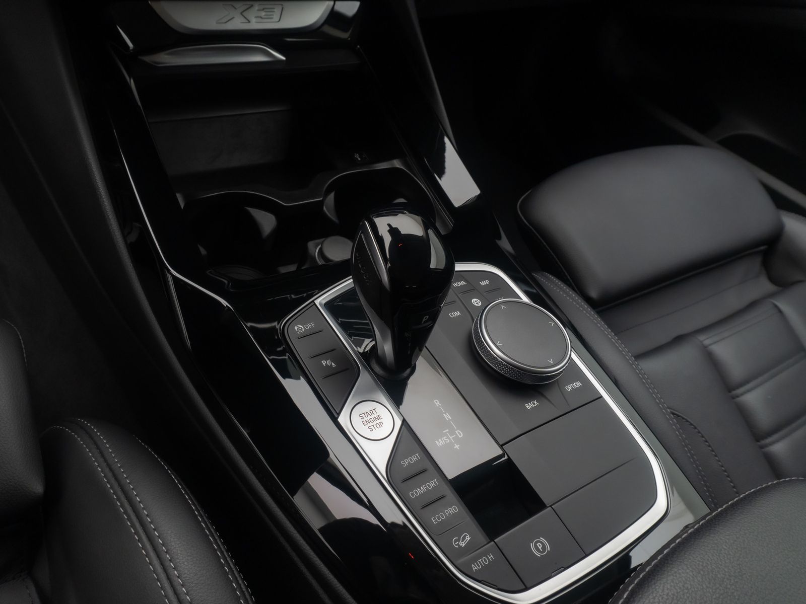 Fahrzeugabbildung BMW X3 xD30d Leder Memory DAB Kamera Sportsitz18Zoll